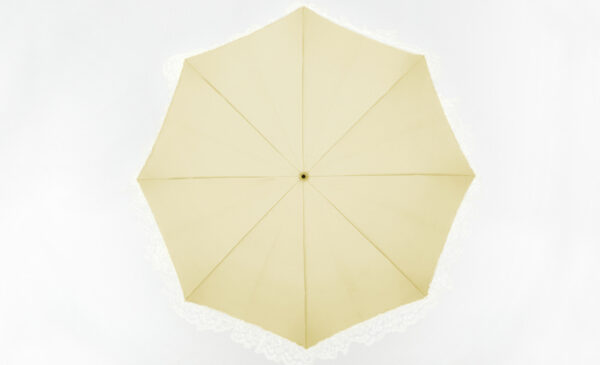 Curved handle three pearl umbrella - Image 2