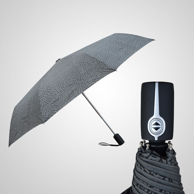 golf umbrella at the beach